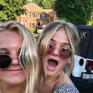 Meet your Posher, Ellie